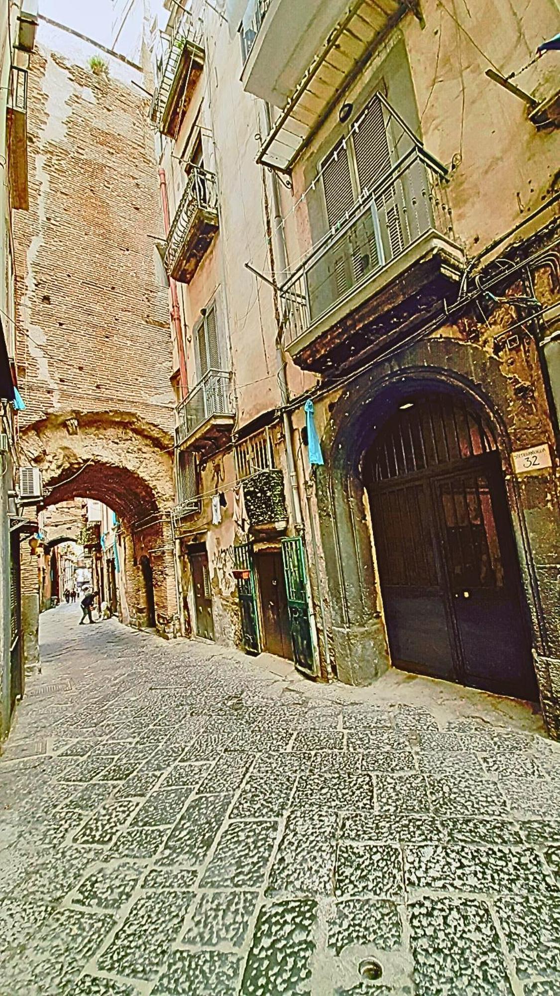 La Stanza Di Daria - Un Nido Silenzioso Nel Cuore Del Centro Storico نابولي المظهر الخارجي الصورة